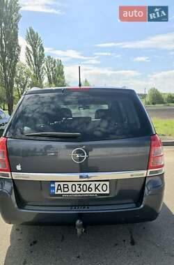 Мінівен Opel Zafira 2011 в Ірпені