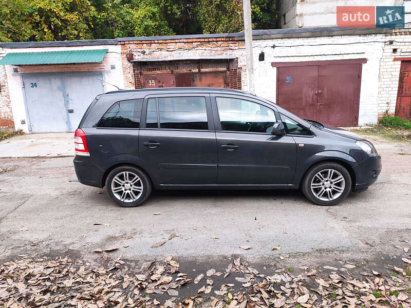 Мінівен Opel Zafira 2014 в Чернігові