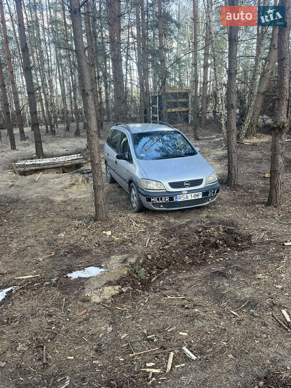 Минивэн Opel Zafira 2003 в Житомире