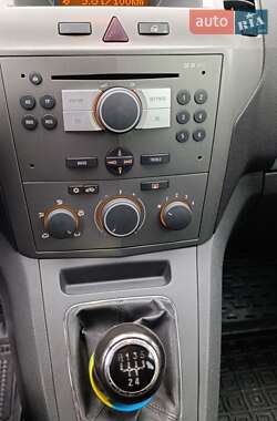 Минивэн Opel Zafira 2006 в 