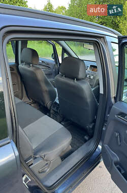 Минивэн Opel Zafira 2006 в 