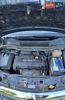 Минивэн Opel Zafira 2006 в 
