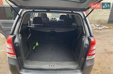 Минивэн Opel Zafira 2011 в 