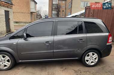 Минивэн Opel Zafira 2011 в 
