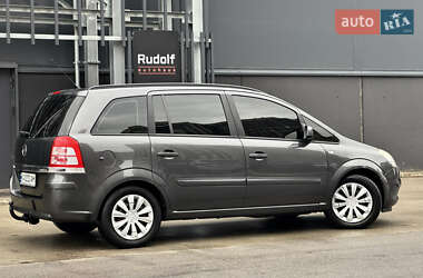 Минивэн Opel Zafira 2011 в 