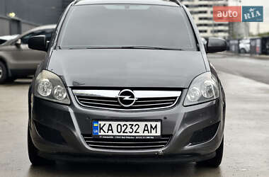 Минивэн Opel Zafira 2011 в 