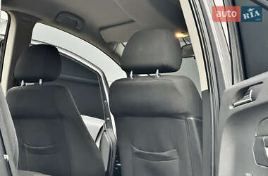 Минивэн Opel Zafira 2011 в 