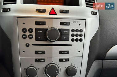 Минивэн Opel Zafira 2011 в 