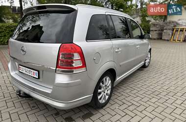 Минивэн Opel Zafira 2009 в 