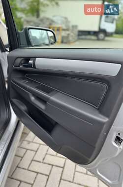 Минивэн Opel Zafira 2009 в 