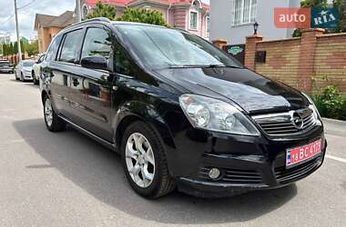 Минивэн Opel Zafira 2007 в Киеве