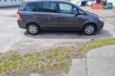 Минивэн Opel Zafira 2011 в 