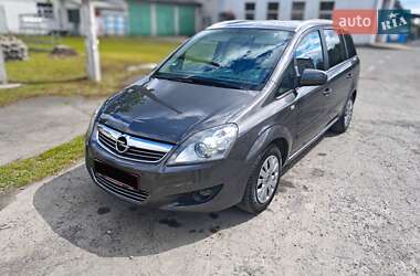 Минивэн Opel Zafira 2011 в 