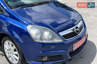 Минивэн Opel Zafira 2005 в 