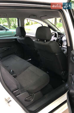 Минивэн Opel Zafira 2009 в 