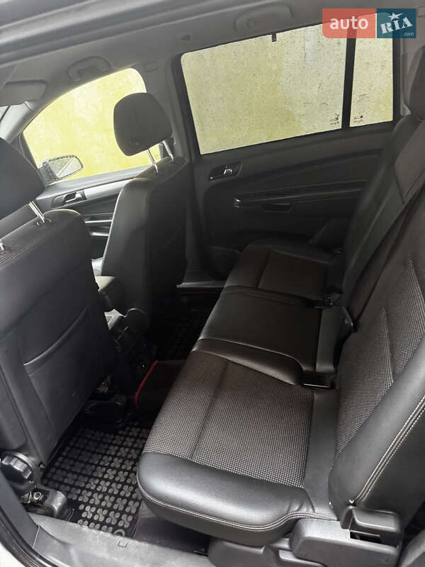 Минивэн Opel Zafira 2007 в Дрогобыче
