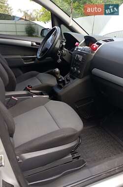 Минивэн Opel Zafira 2005 в 