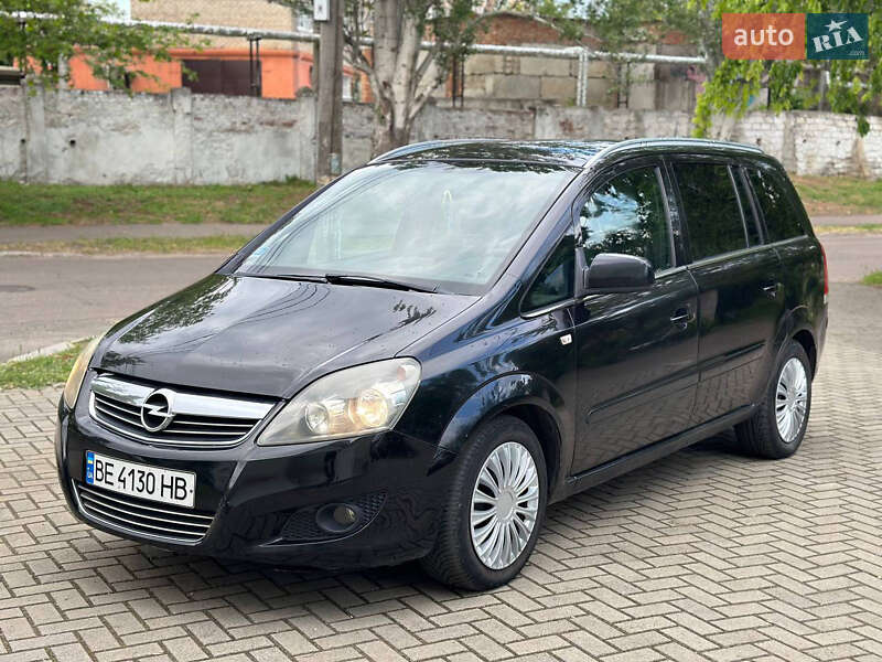 Opel Zafira 2011