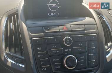 Минивэн Opel Zafira 2012 в 