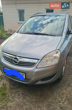 Минивэн Opel Zafira 2009 в 