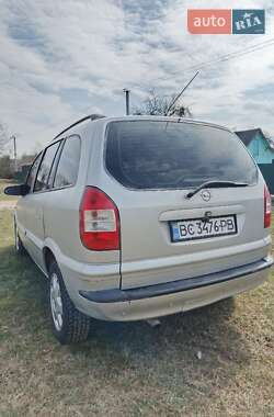 Минивэн Opel Zafira 2004 в 