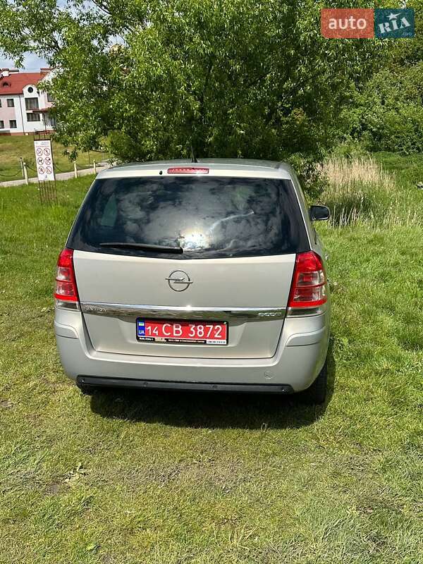Мінівен Opel Zafira 2010 в Львові