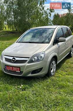 Минивэн Opel Zafira 2010 в 
