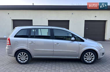 Минивэн Opel Zafira 2009 в 