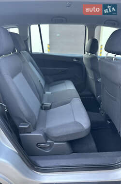Минивэн Opel Zafira 2009 в 