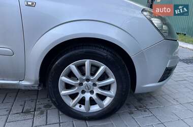 Минивэн Opel Zafira 2007 в 