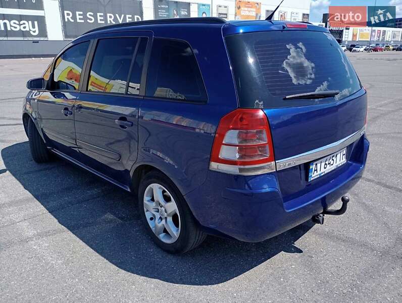 Мінівен Opel Zafira 2008 в Києві