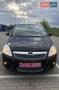 Минивэн Opel Zafira 2009 в Киеве