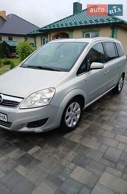 Минивэн Opel Zafira 2008 в 