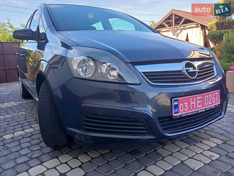 Минивэн Opel Zafira 2008 в 