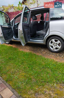 Минивэн Opel Zafira 2009 в 