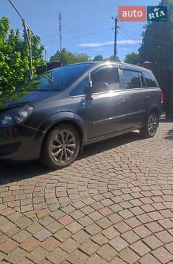 Минивэн Opel Zafira 2010 в 