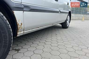 Минивэн Opel Zafira 2002 в 