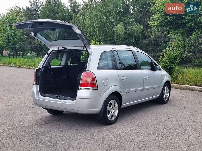Мінівен Opel Zafira 2007 в Хмельницькому