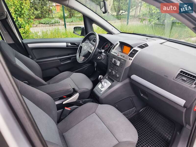 Мінівен Opel Zafira 2007 в Хмельницькому