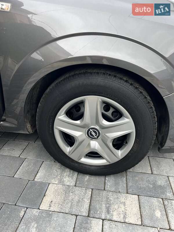 Минивэн Opel Zafira 2009 в Хмельницком