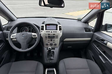 Минивэн Opel Zafira 2009 в 