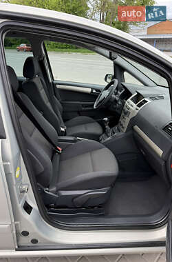 Минивэн Opel Zafira 2009 в 