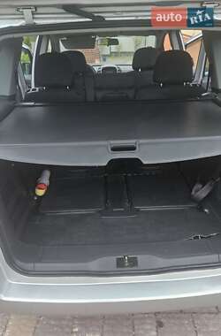 Минивэн Opel Zafira 2010 в 