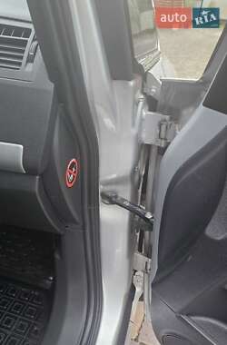Минивэн Opel Zafira 2010 в 