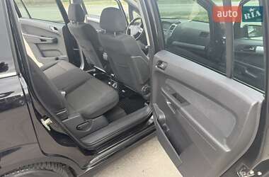 Минивэн Opel Zafira 2009 в 