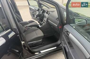 Минивэн Opel Zafira 2009 в 