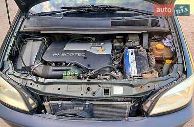 Минивэн Opel Zafira 2000 в 