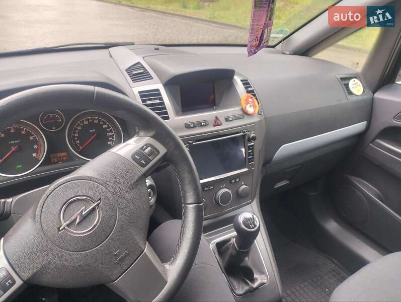 Мінівен Opel Zafira 2006 в Острозі