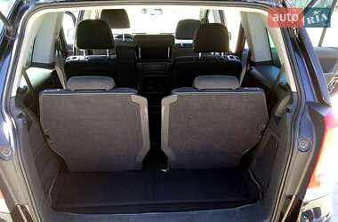 Минивэн Opel Zafira 2011 в 