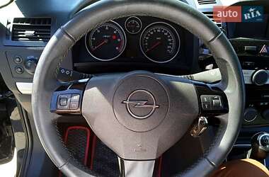 Минивэн Opel Zafira 2011 в 